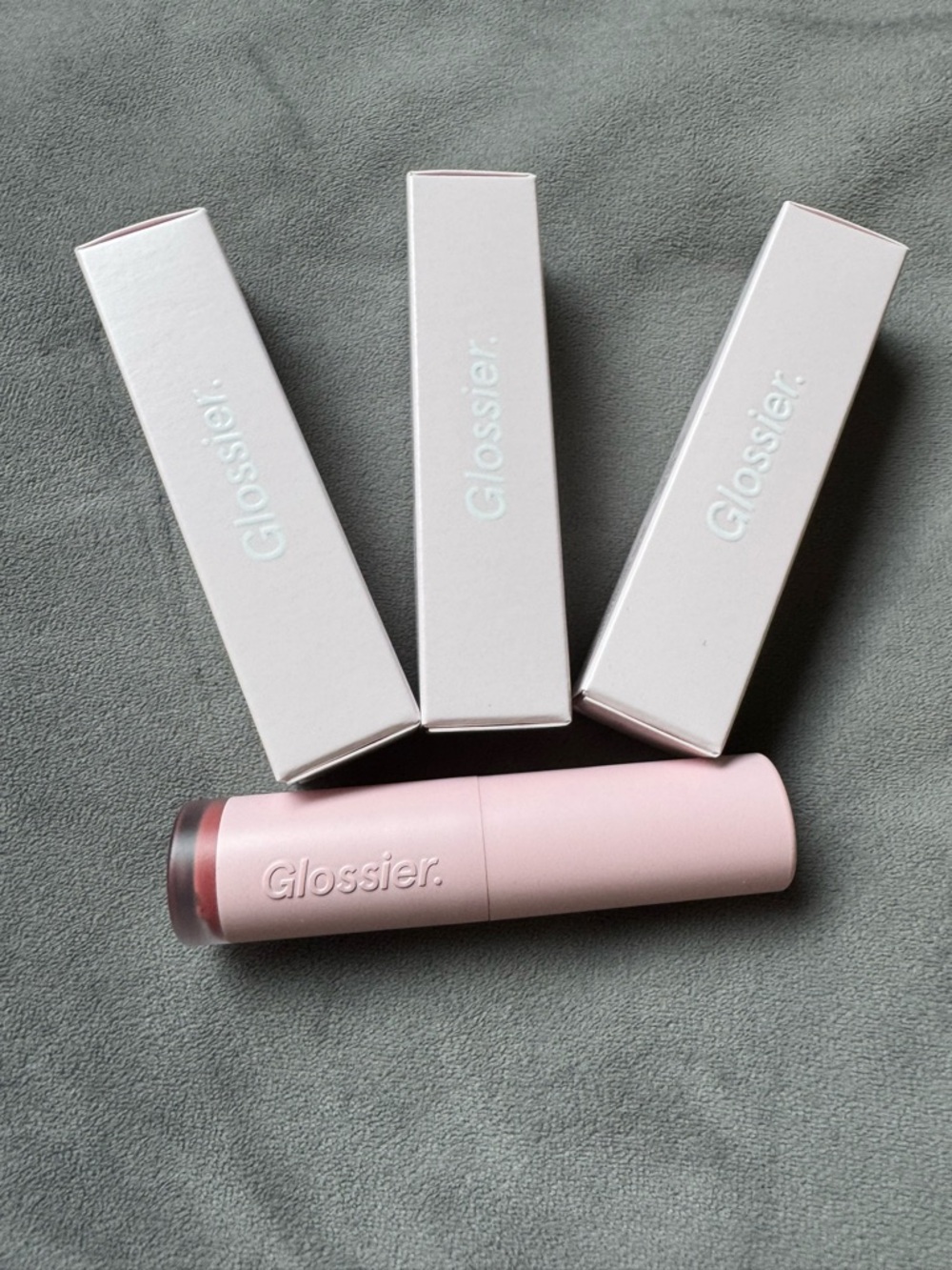 Glossier suit soft lip crème